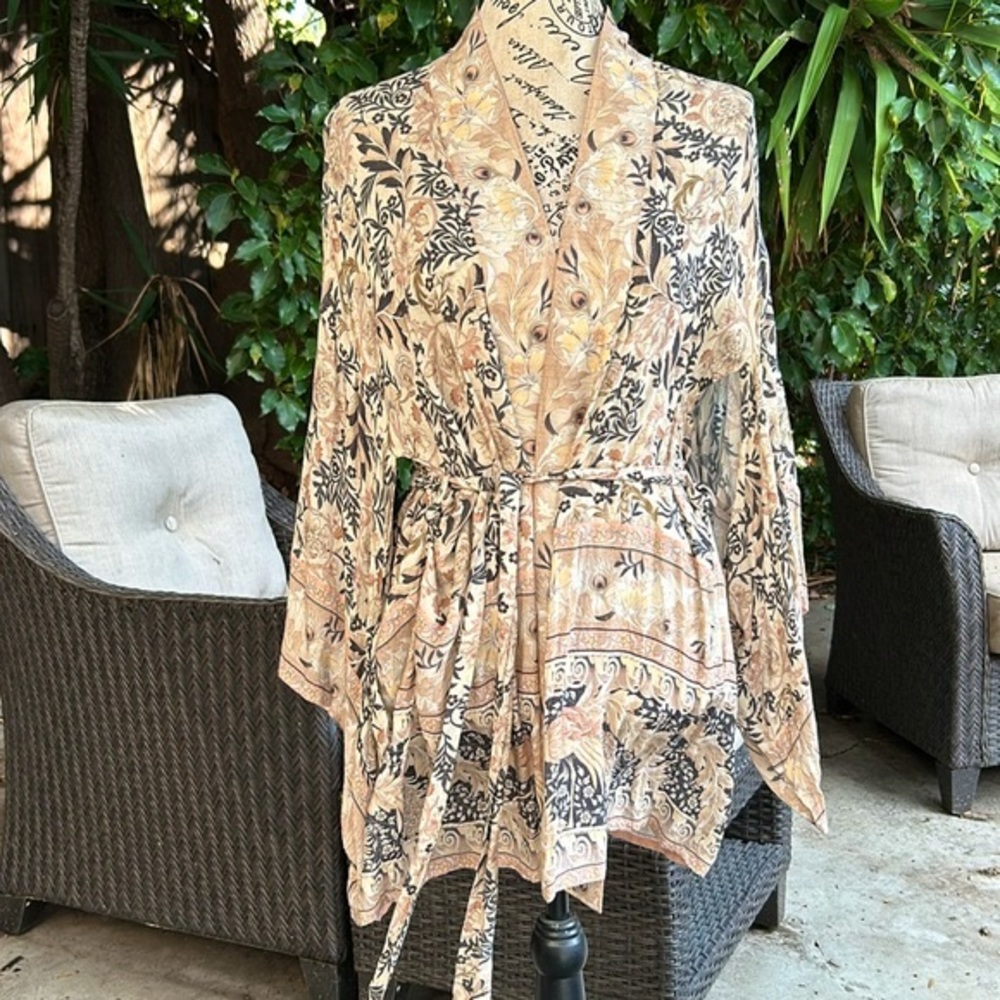 EUC Spell Vintage Oasis Short Kimono in Pearl size small - Picture 8 of 16